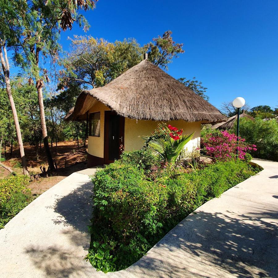 Keur Saloum Hotel Toubakouta Ngoại thất bức ảnh